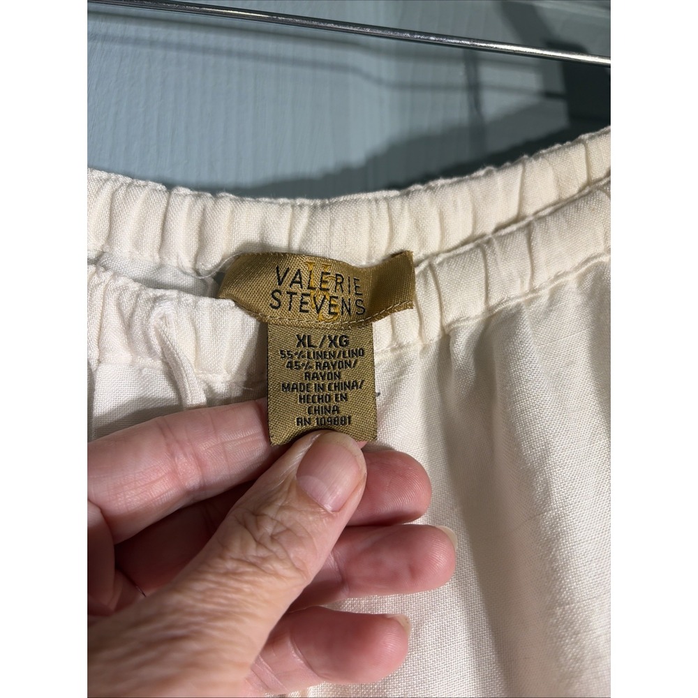 Valerie Steven's Linen Blend Boho White Pull On Pants Sz XL. Pockets. Wide Leg. - Picture 2 of 7